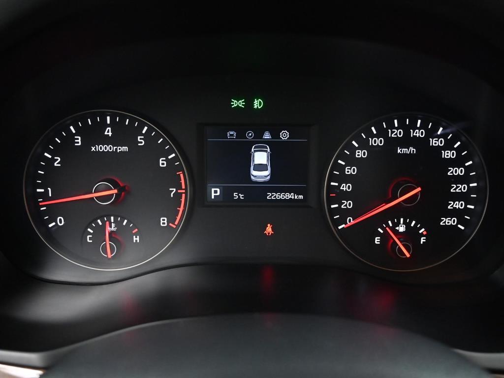 KIA K7 - Vista 11