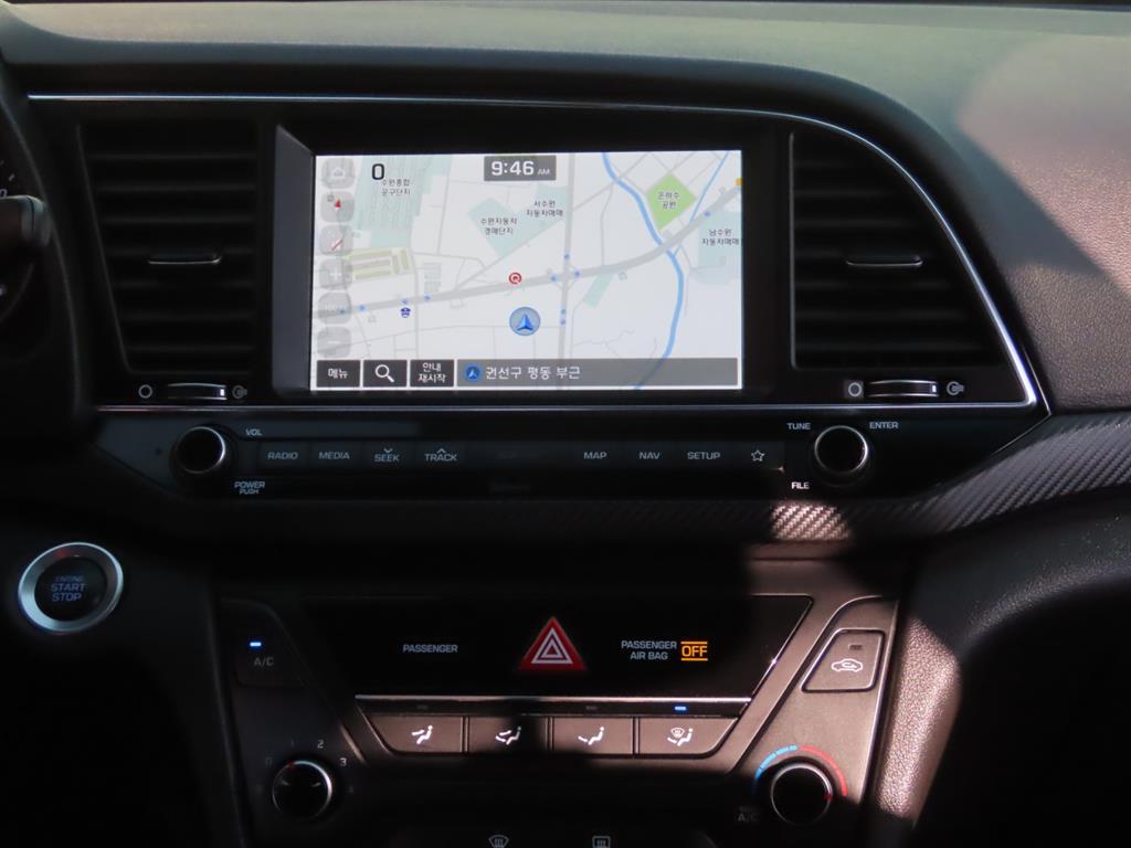 HYUNDAI Avante 2018 Blanco - Importación desde Corea - HF Imports Iquique - Foto 11