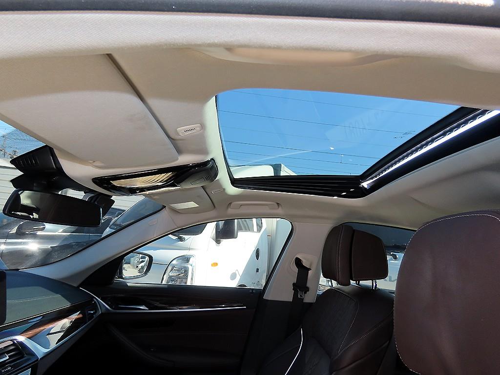 BMW 5 Series 2022 Negro - Importación desde Corea - HF Imports Iquique - Foto 17