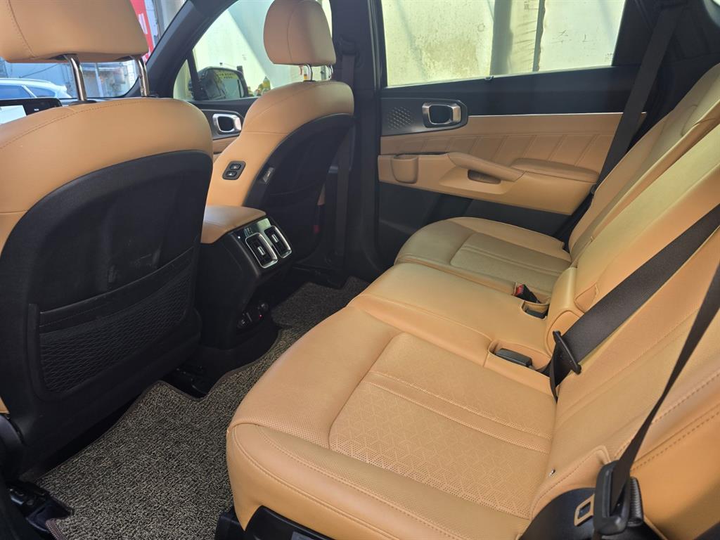 KIA Sorento - Vista 8