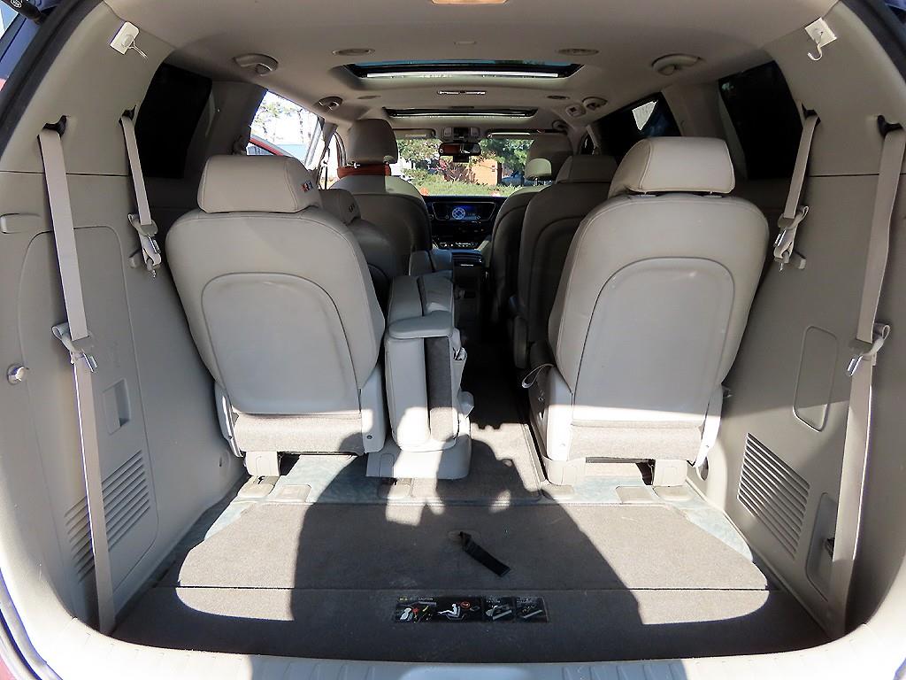 KIA Carnival 2015 Rojo - Importación desde Corea - HF Imports Iquique - Foto 17