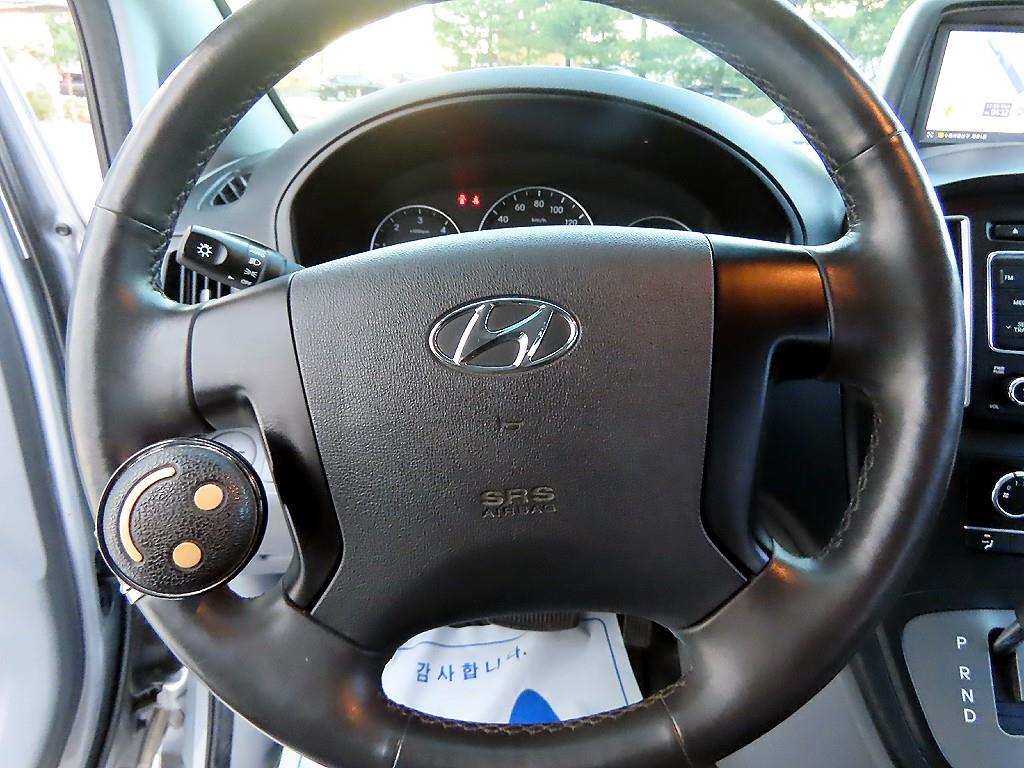 HYUNDAI Starex - Vista 9