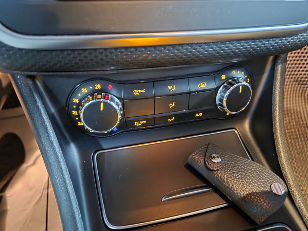 Mercedes Benz A Class 2018 Negro - Importación desde Corea - HF Imports Iquique - Foto 19