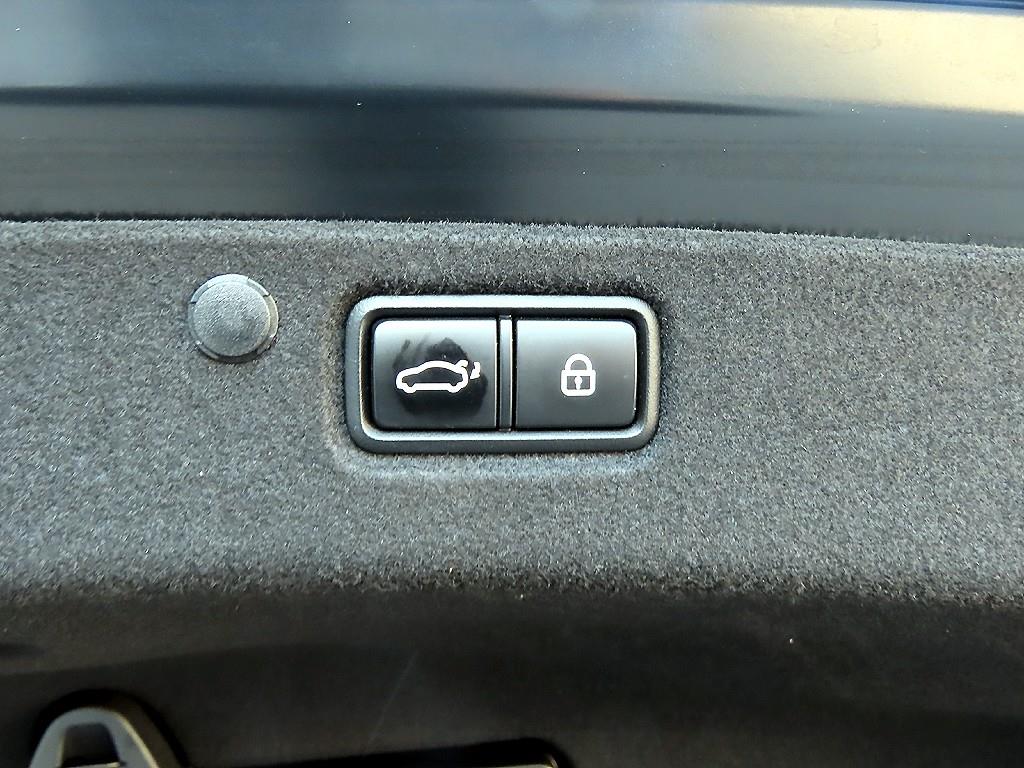 HYUNDAI Grandeur 2017 Negro - Importación desde Corea - HF Imports Iquique - Foto 17