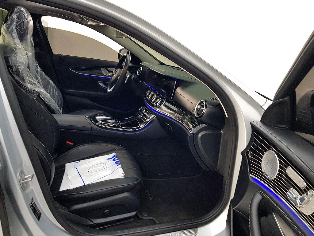 Mercedes Benz E class - Vista 11