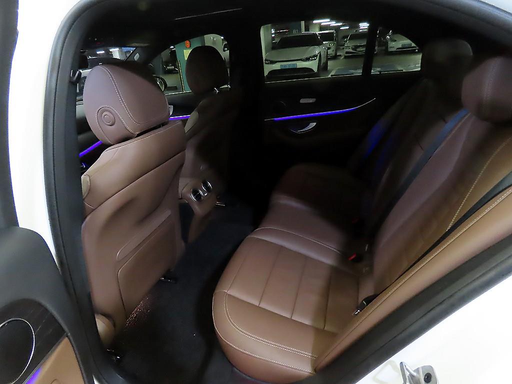 Mercedes Benz E class - Vista 7