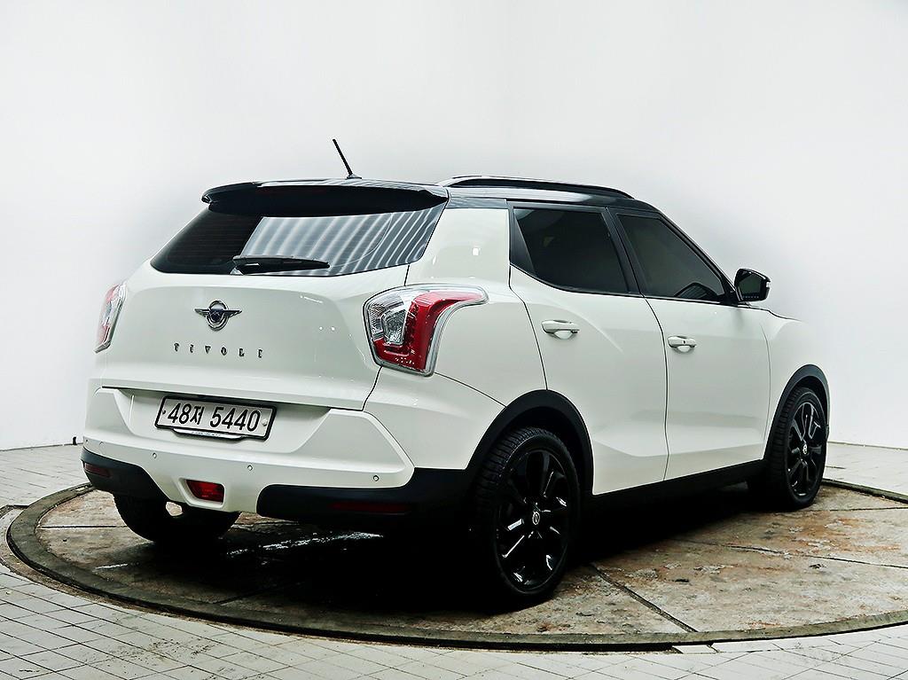 Ssangyong Tivoli - Vista 7