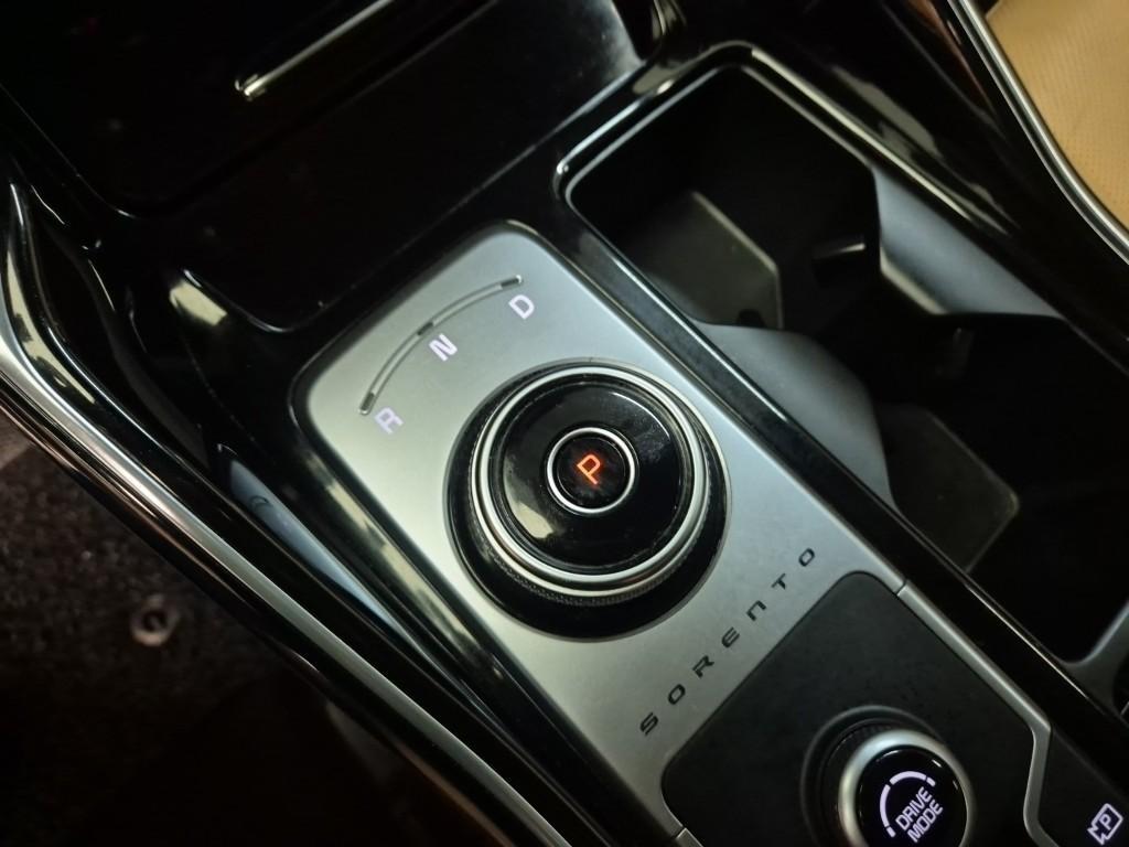 KIA Sorento - Vista 8