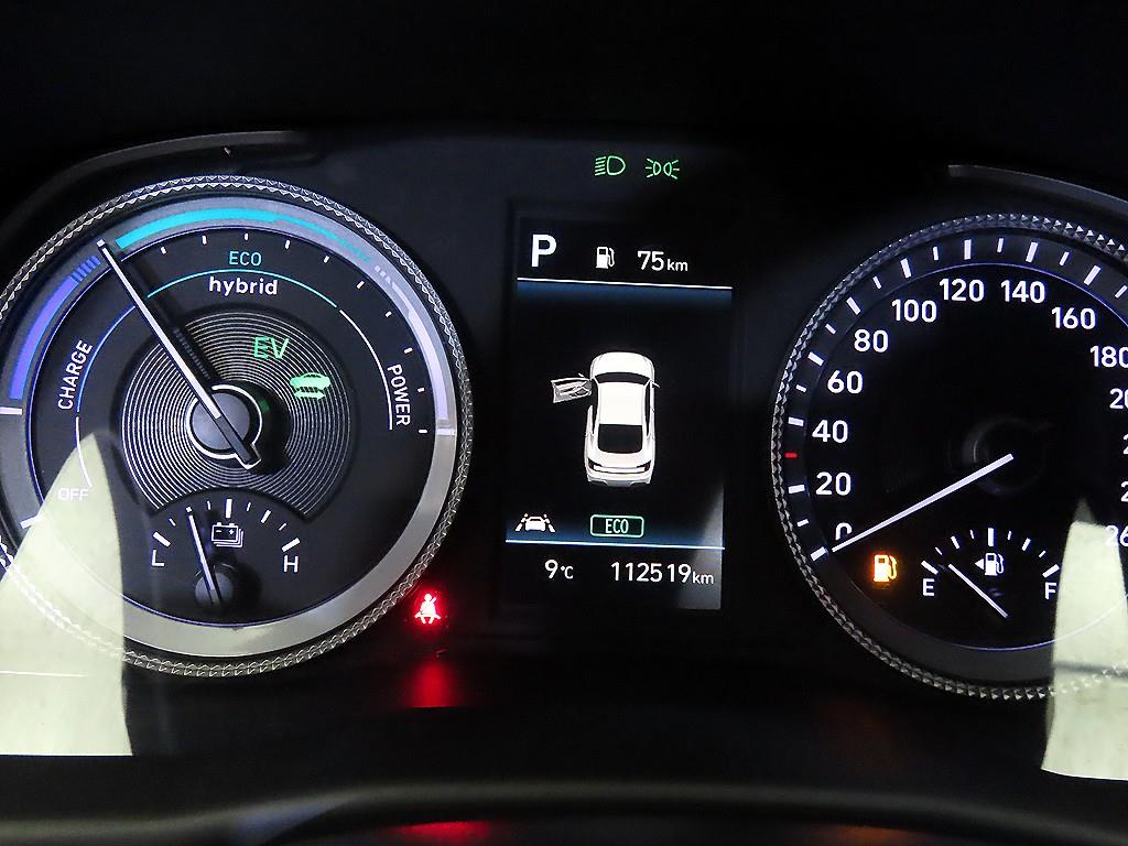 HYUNDAI Sonata - Vista 9