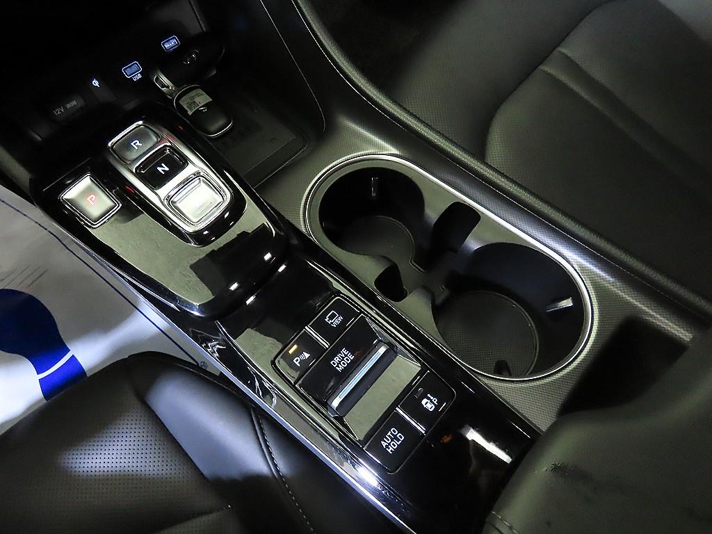 HYUNDAI Sonata - Vista 12