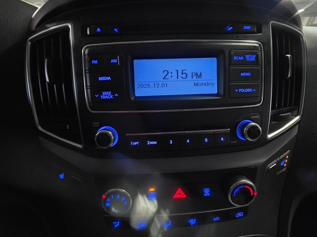 HYUNDAI Starex - Vista 12