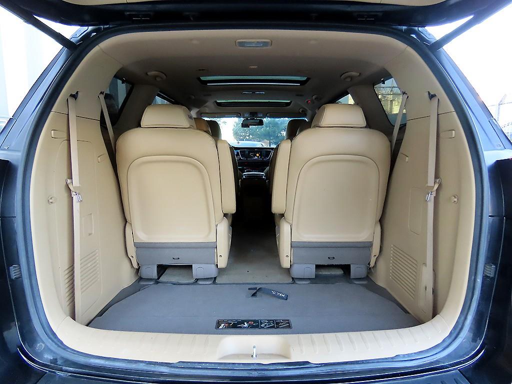 KIA Carnival 2017 Negro - Importación desde Corea - HF Imports Iquique - Foto 17