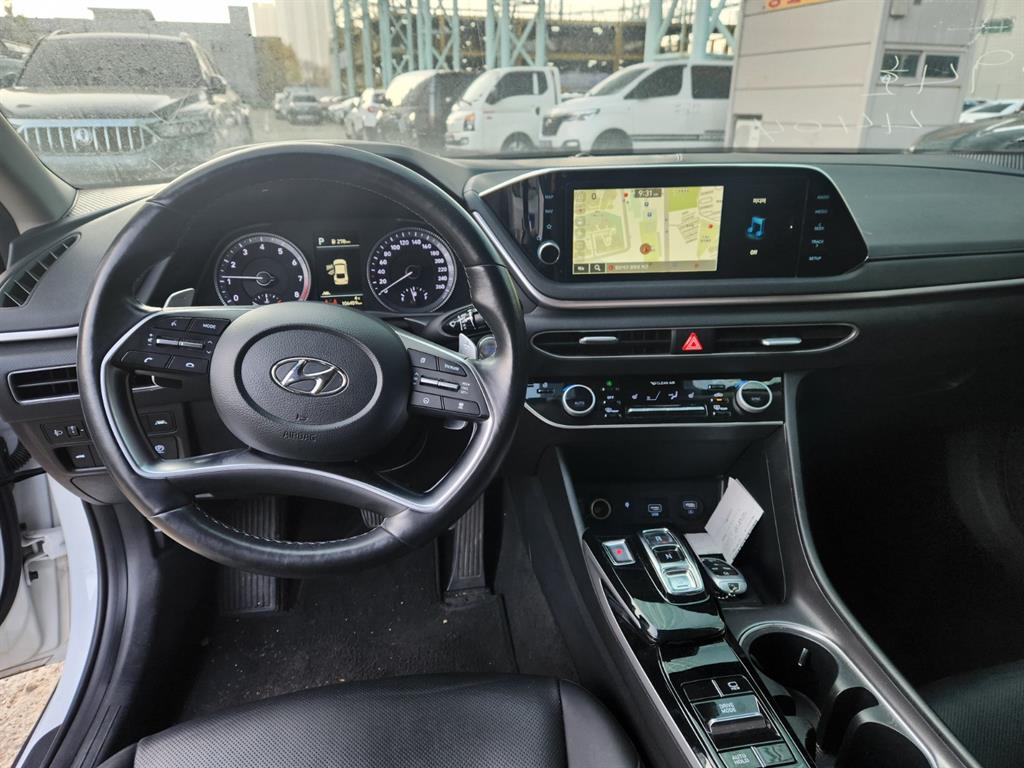 HYUNDAI Sonata - Vista 8