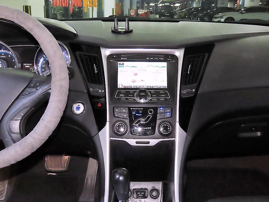 HYUNDAI Sonata - Vista 11