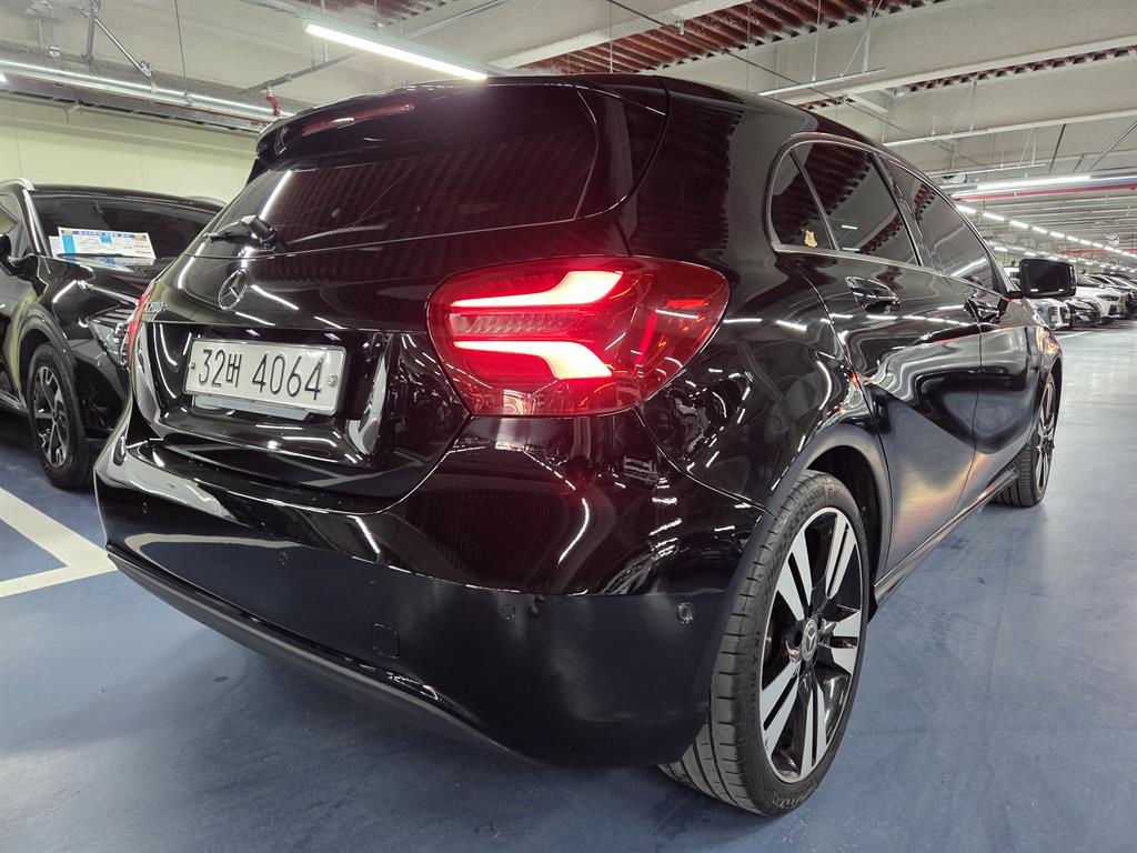 Mercedes Benz A Class - Vista 4