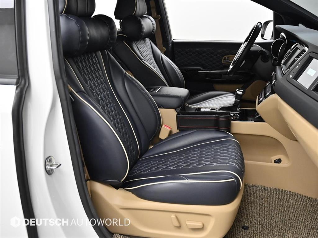 KIA Carnival - Vista 10