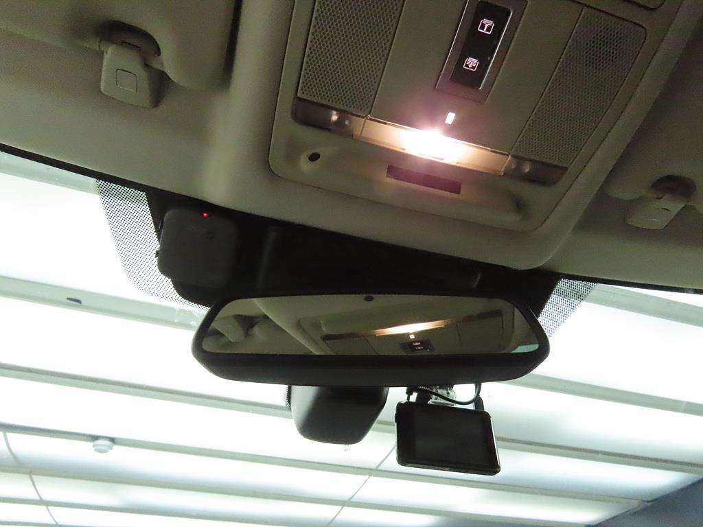 Land Rover Discovery Sports - Vista 12