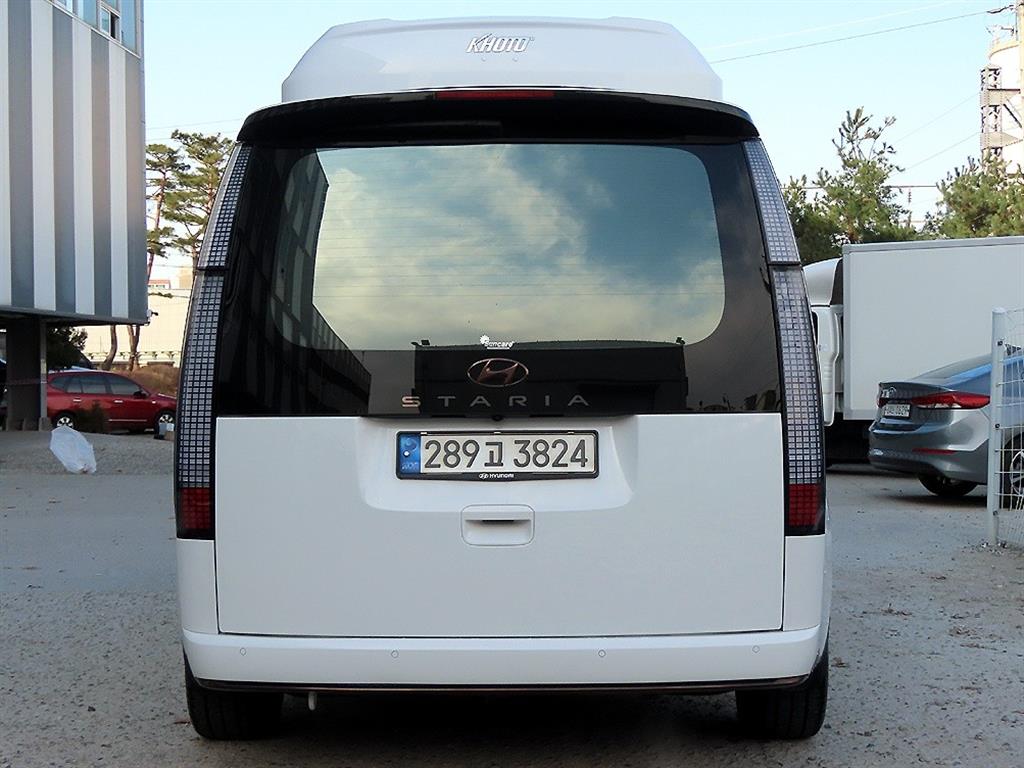 HYUNDAI Staria - Vista 4