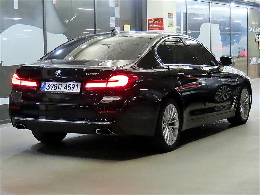 BMW 5 Series - Vista 4