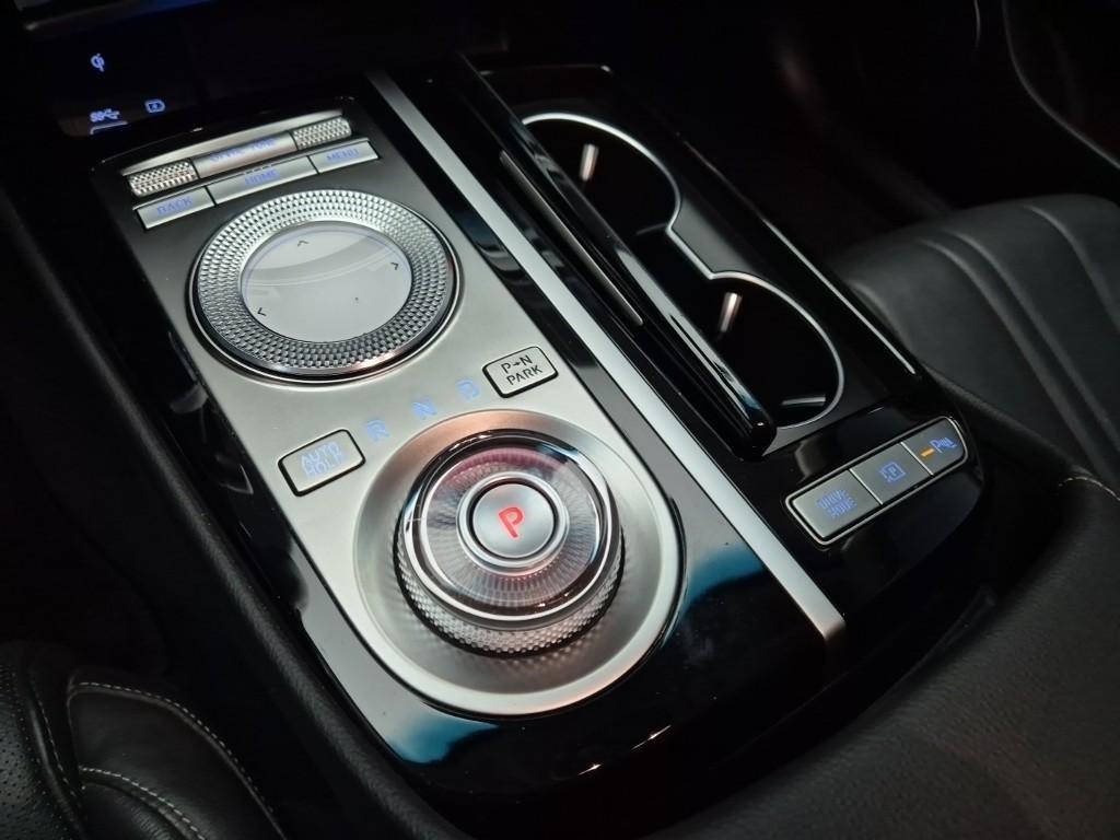 Genesis G80 - Vista 8