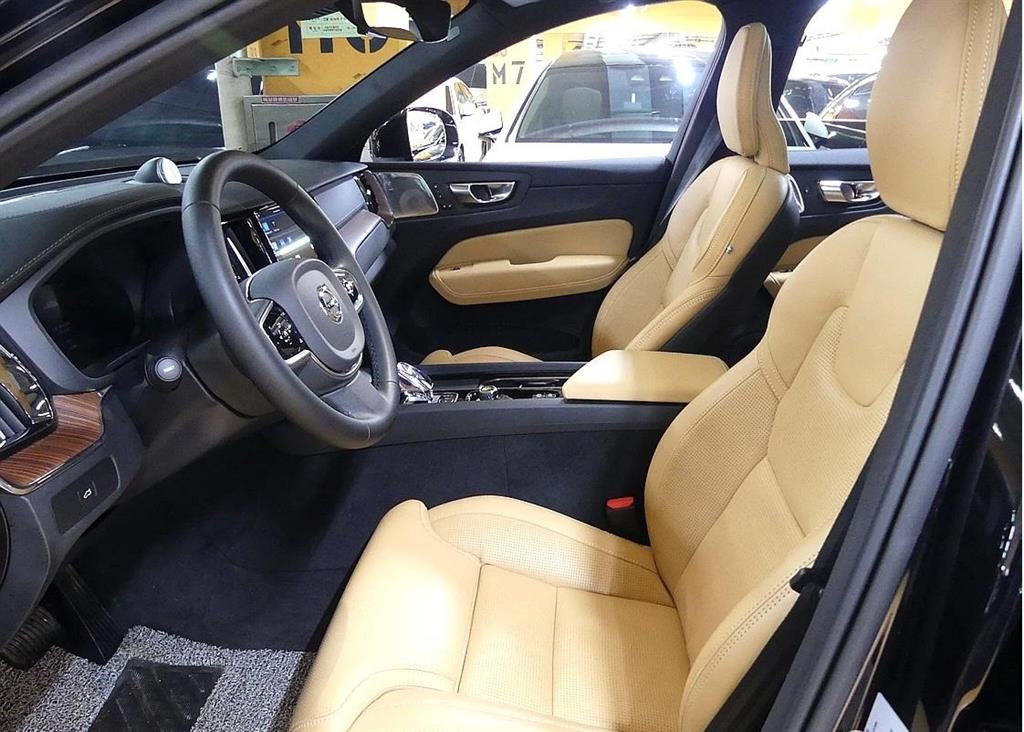 Volvo XC60 - Vista 8