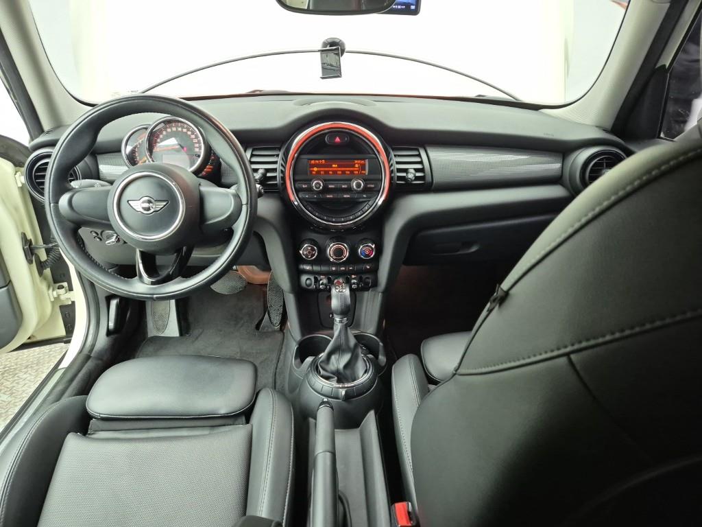 Mini Cooper - Vista 5