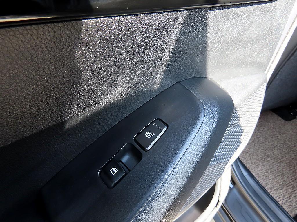 KIA Seltos 2022 Negro - Importación desde Corea - HF Imports Iquique - Foto 15