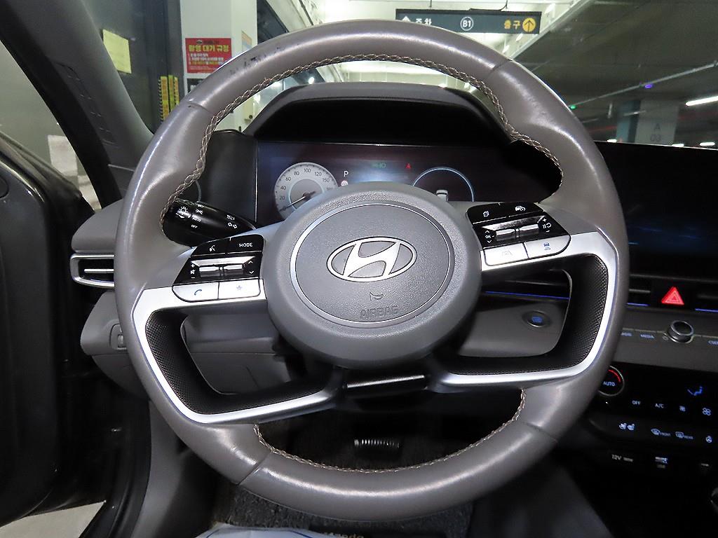 HYUNDAI Avante - Vista 8