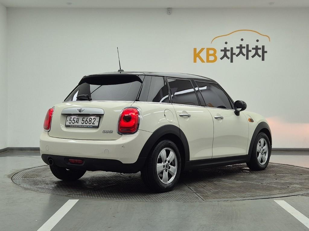 Mini Cooper - Vista 4