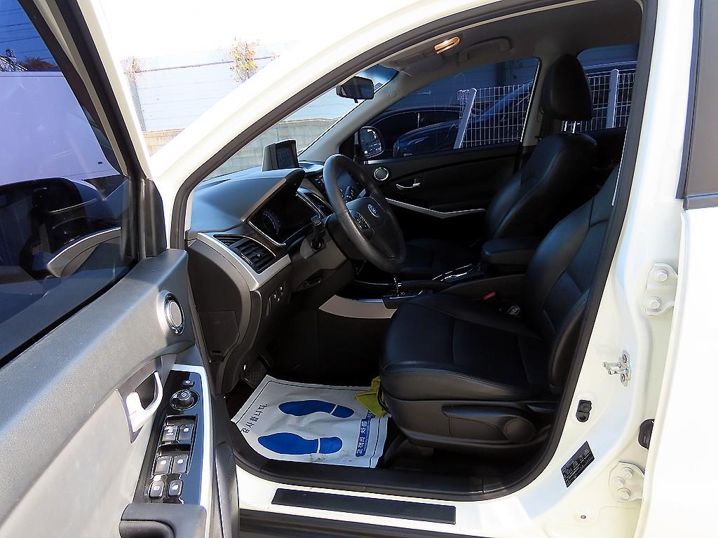 Ssangyong Korando - Vista 5