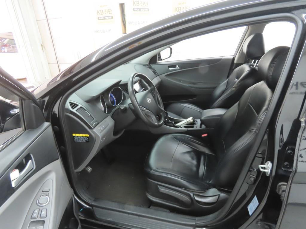 HYUNDAI Sonata - Vista 5