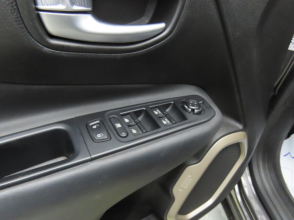 Jeep Renegade 2017 Gris - Importación desde Corea - HF Imports Iquique - Foto 16