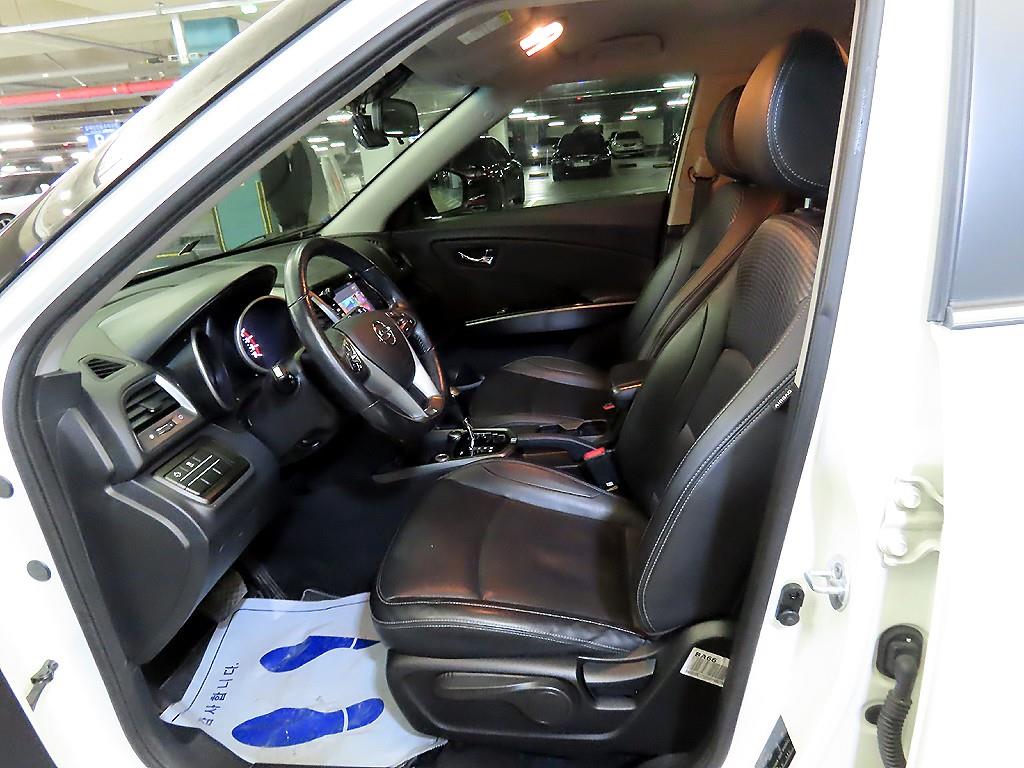 Ssangyong Tivoli - Vista 6