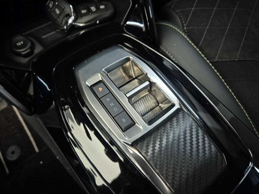 Peugeot 208 - Vista 7