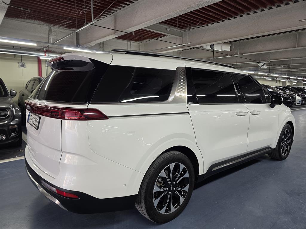 KIA Carnival - Vista 4