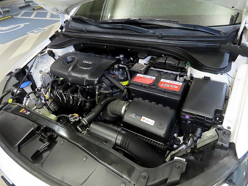 HYUNDAI Avante 2017 Blanco - Importación desde Corea - HF Imports Iquique - Foto 19