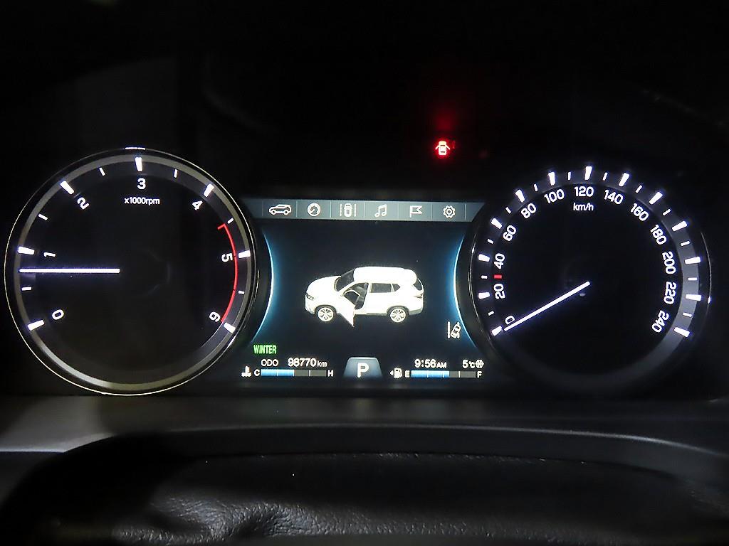 Ssangyong Rexton - Vista 9