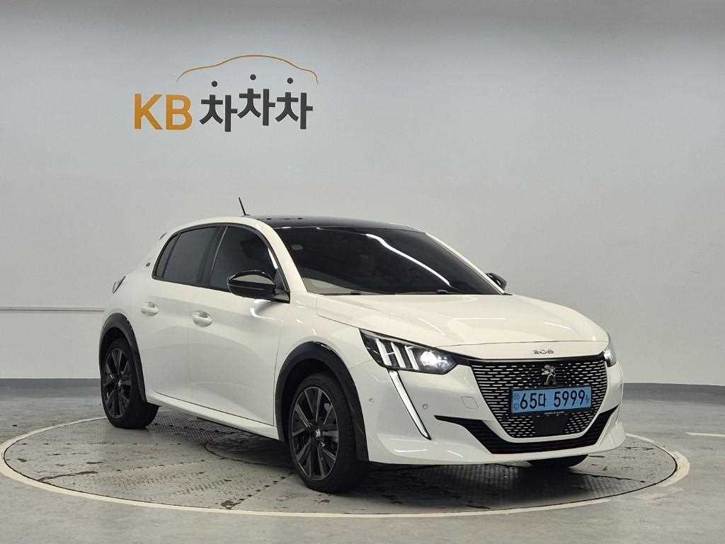 Peugeot 208 - Vista 4