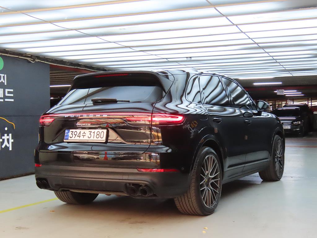 Porsche Cayenne - Vista 4