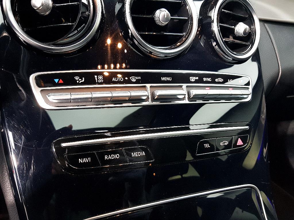 Mercedes Benz C Class - Vista 11