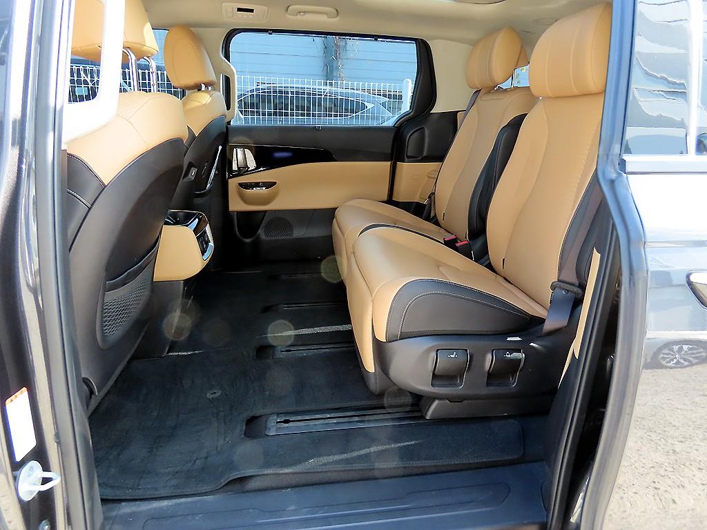 KIA Carnival - Vista 6