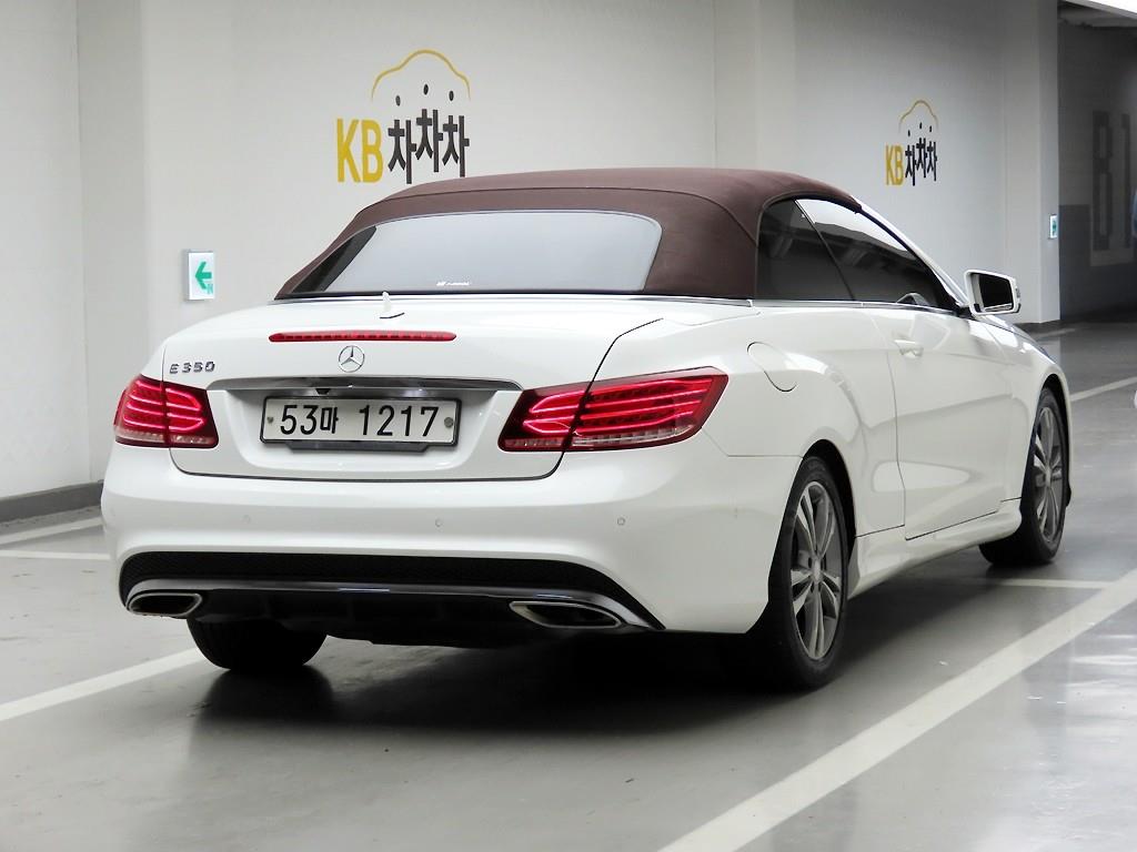 Mercedes Benz E class - Vista 5