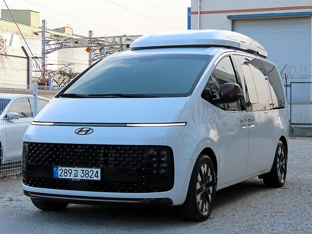 HYUNDAI Staria - Vista 2