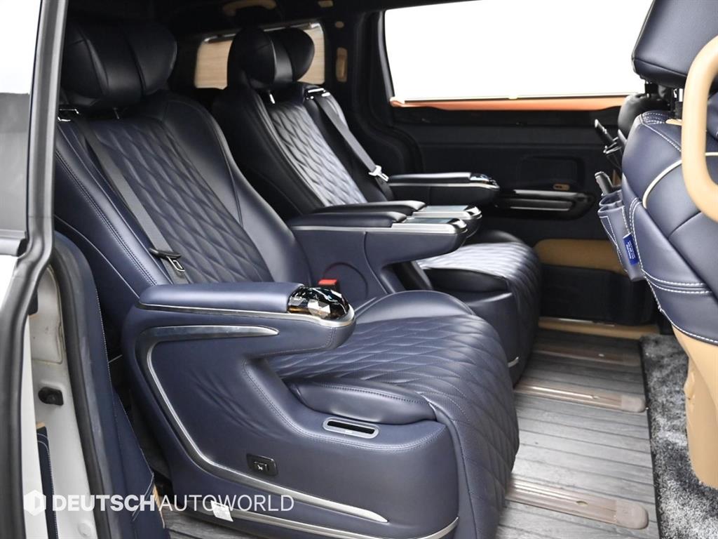 KIA Carnival - Vista 12