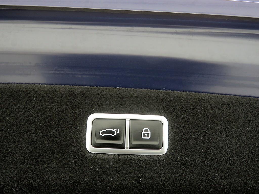 Genesis G90 - Vista 5