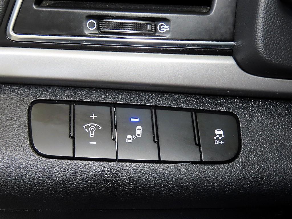 HYUNDAI Avante 2017 Blanco - Importación desde Corea - HF Imports Iquique - Foto 14