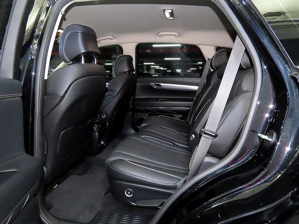 Genesis GV80 - Vista 7