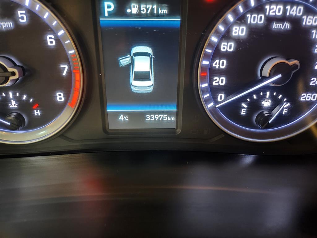 HYUNDAI Sonata - Vista 12