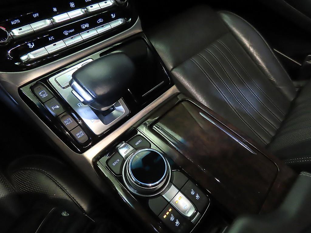 Genesis EQ900 - Vista 12