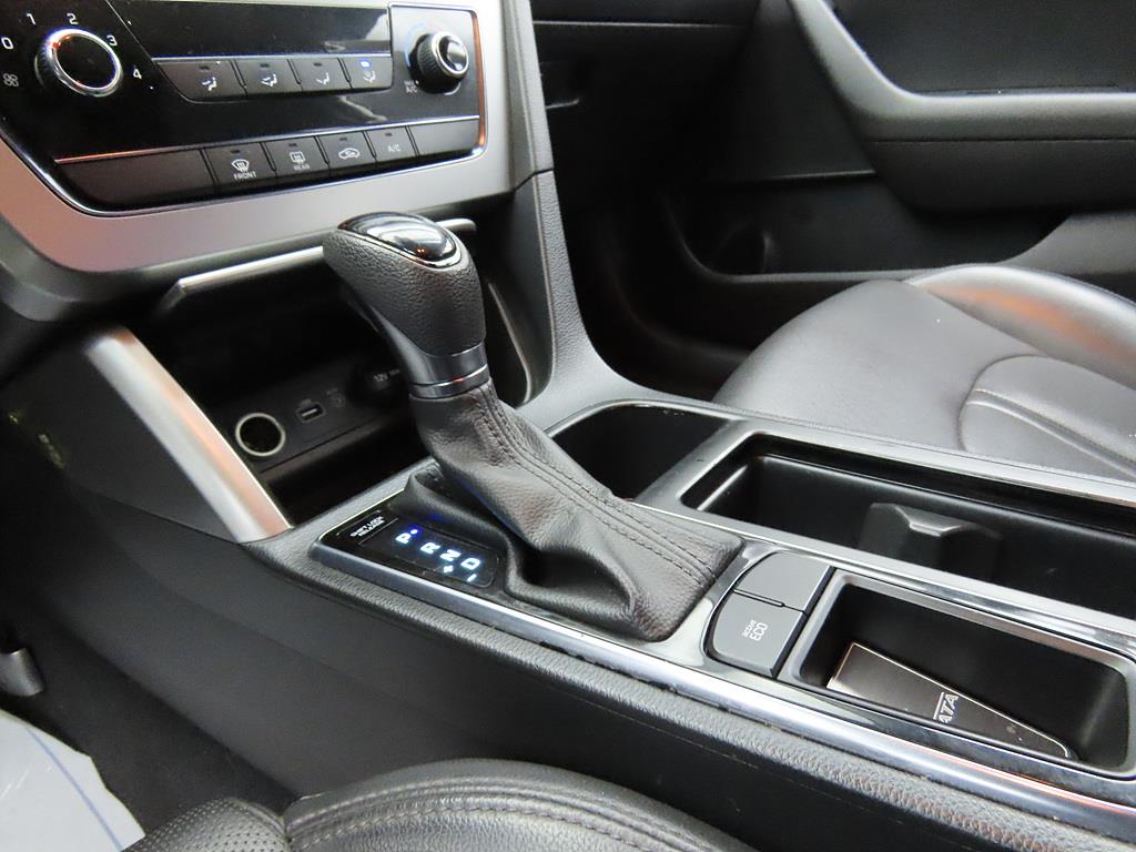 HYUNDAI Sonata - Vista 11